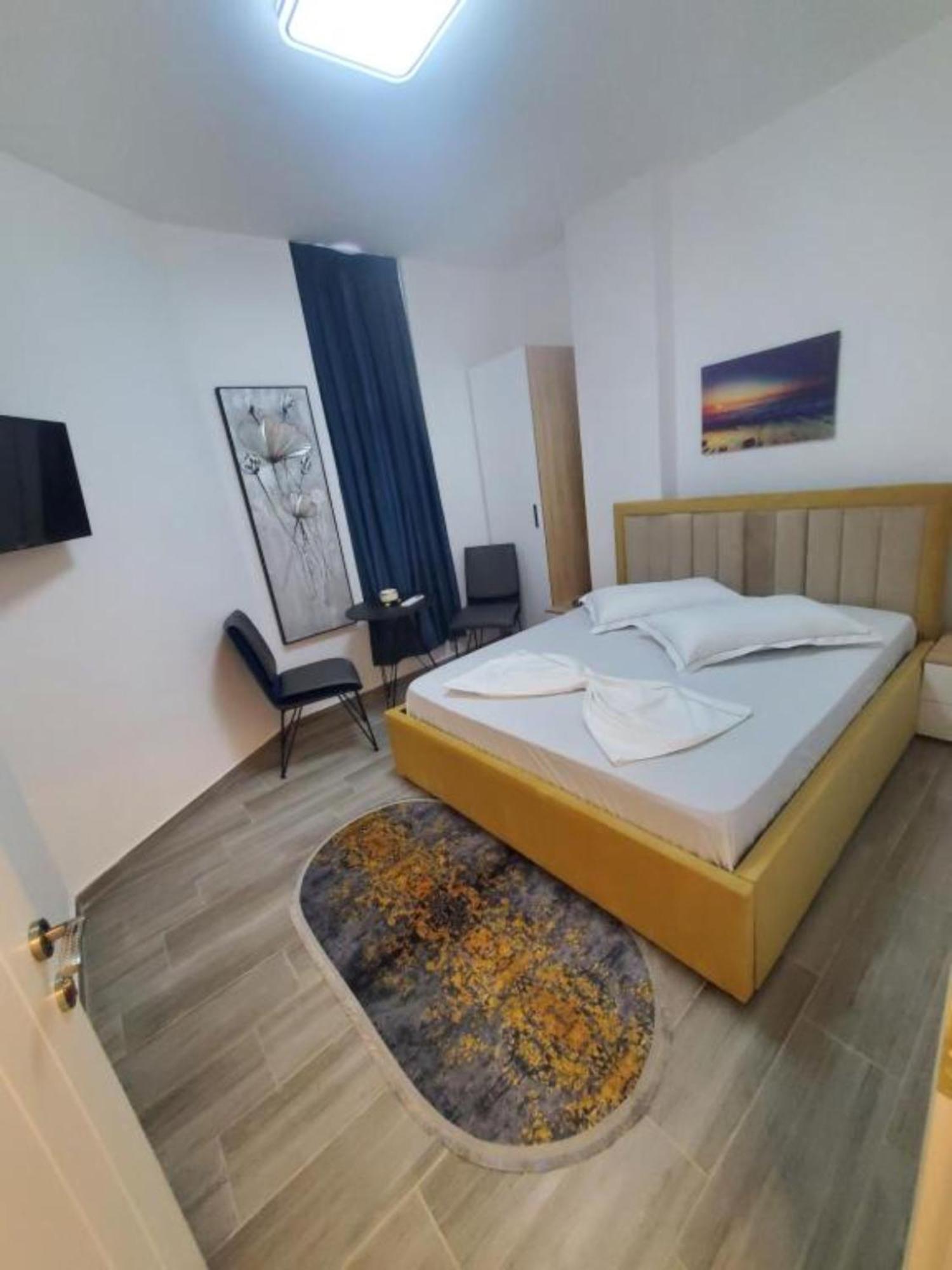 Bs Hotel Durres Exterior photo
